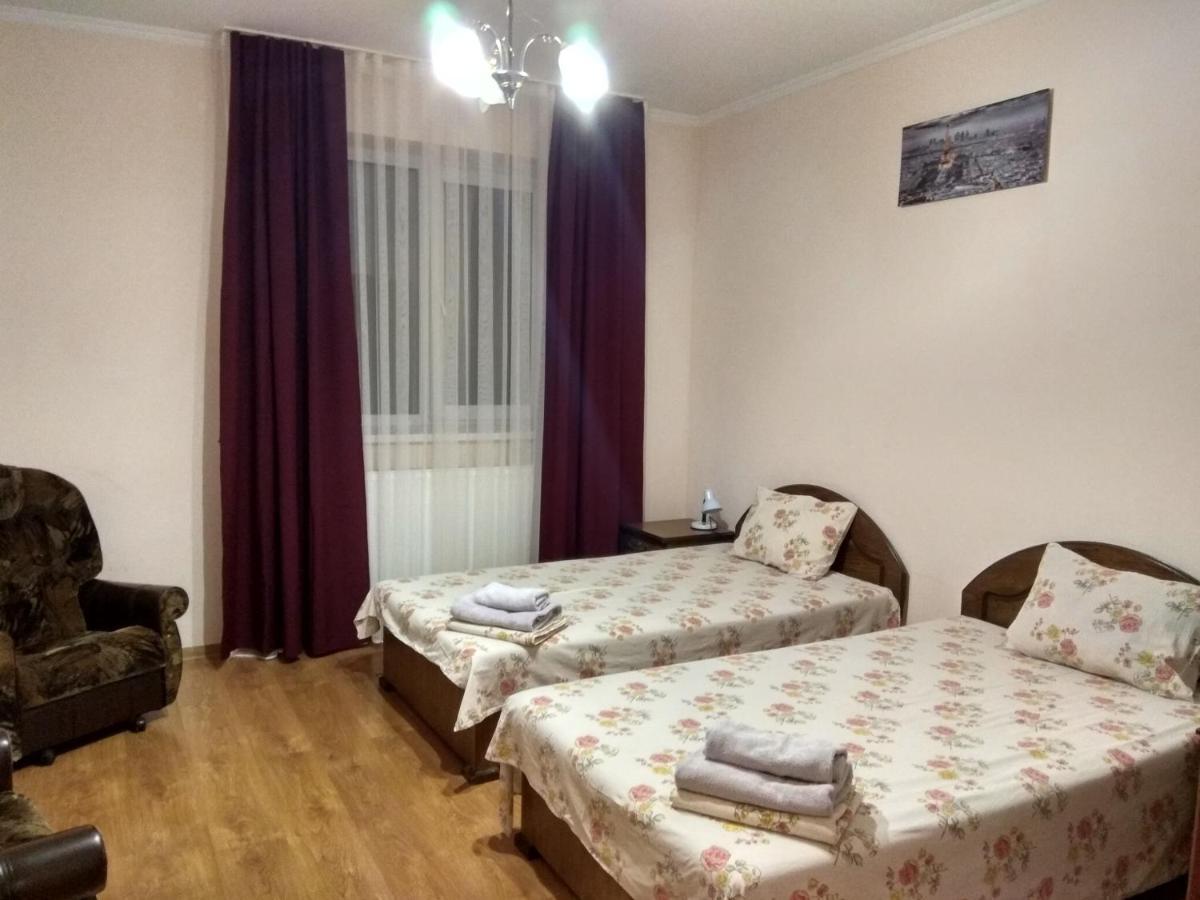 Apartments Domovik On Beregovskaya 3 Mukachevo Exterior foto