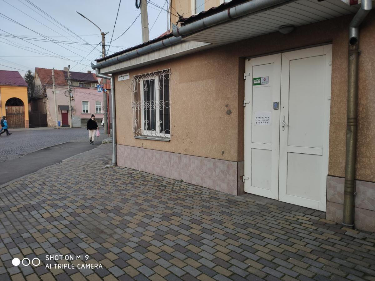 Apartments Domovik On Beregovskaya 3 Mukachevo Quarto foto